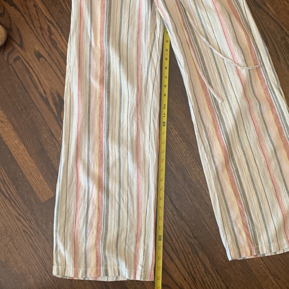 Lace from muted striped pants - Picture 3 of 5